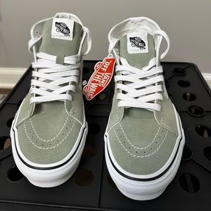 NWT DESERT SAGE COLOR THEORY SUEDE HIGHTOP VANS